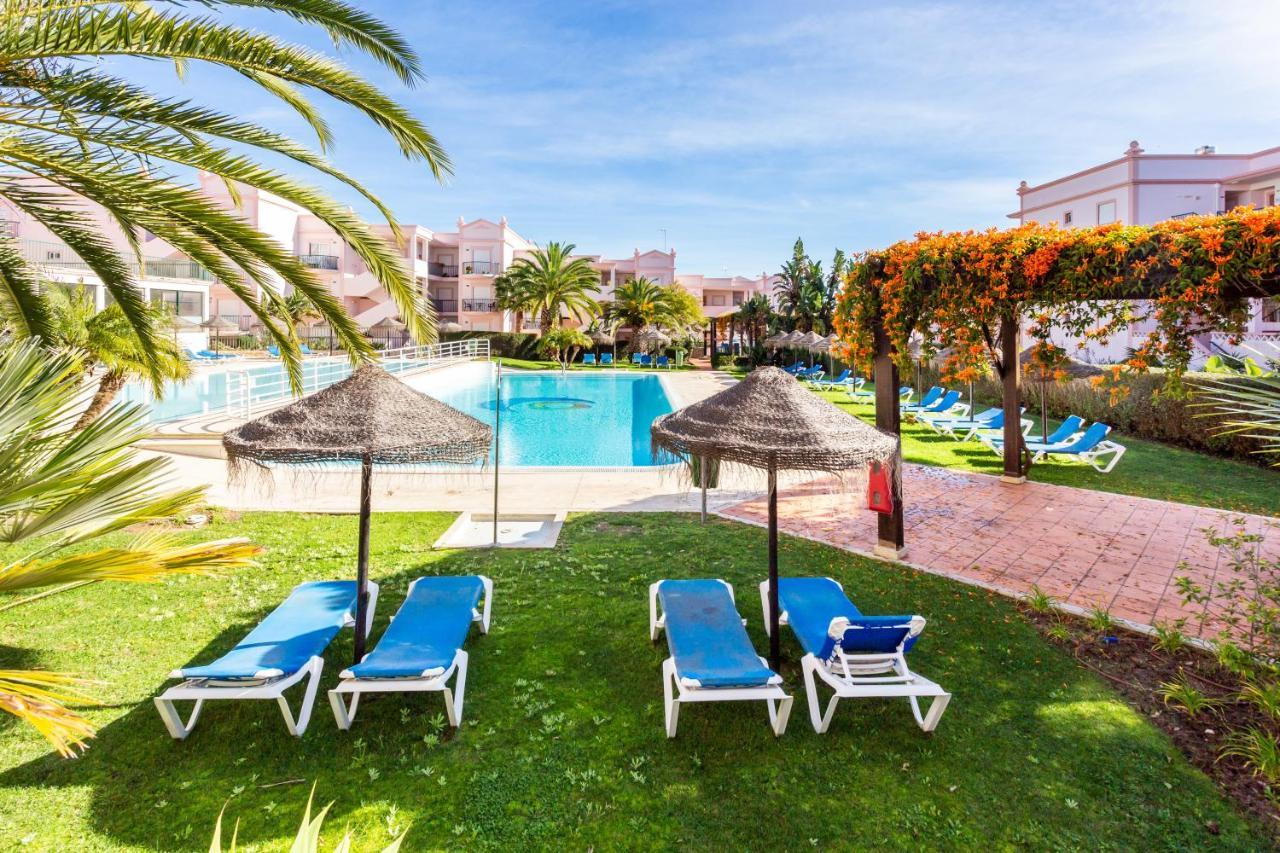 Senhora da Luz Lovely 2 Bedroom Apartment Including Pool, Stunning Ocean Views & Beach Closeby מראה חיצוני תמונה