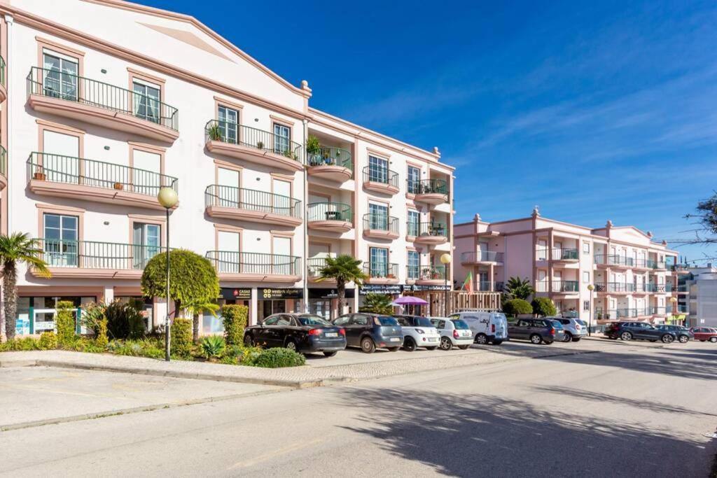 Senhora da Luz Lovely 2 Bedroom Apartment Including Pool, Stunning Ocean Views & Beach Closeby מראה חיצוני תמונה
