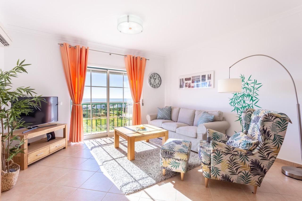 Senhora da Luz Lovely 2 Bedroom Apartment Including Pool, Stunning Ocean Views & Beach Closeby מראה חיצוני תמונה
